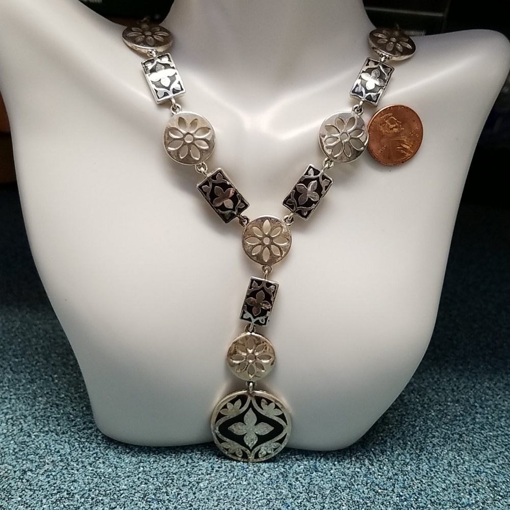 Silver & Onyx Medallion Necklace - image 3